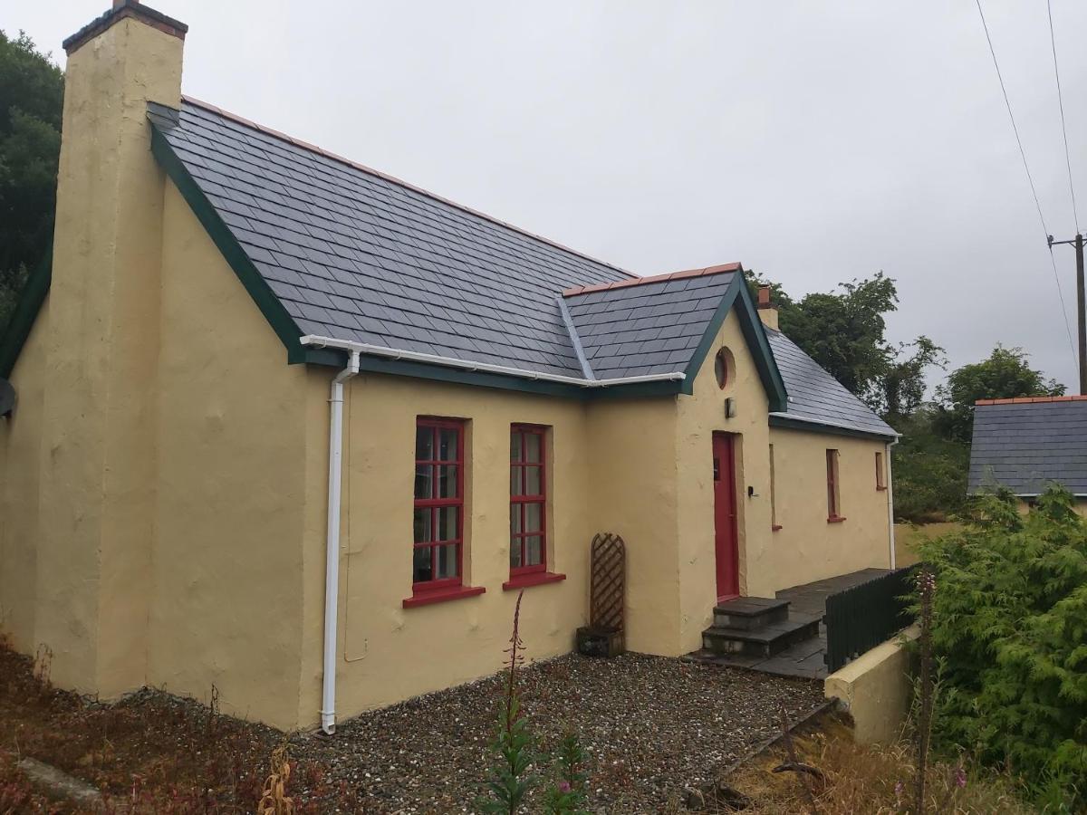 Mary Deeneys Self Catering Cottages, Ture, Muff By Wild Atlantic Wanderer Holiday home
