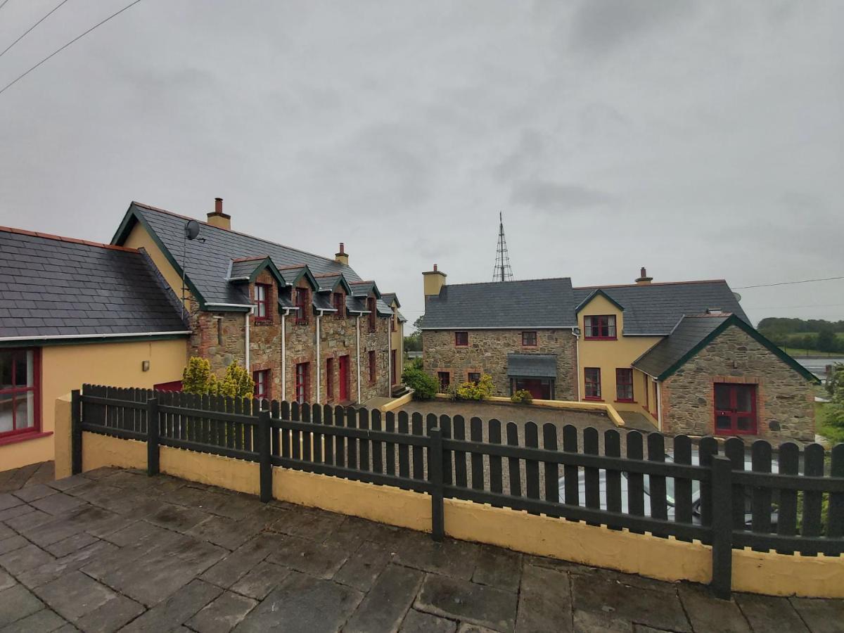 Mary Deeneys Self Catering Cottages, Ture, Muff By Wild Atlantic Wanderer Holiday home Ture