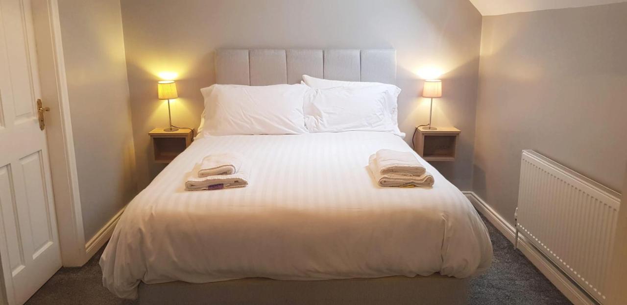 Mary Deeneys Self Catering Cottages, Ture, Muff By Wild Atlantic Wanderer Holiday home *
