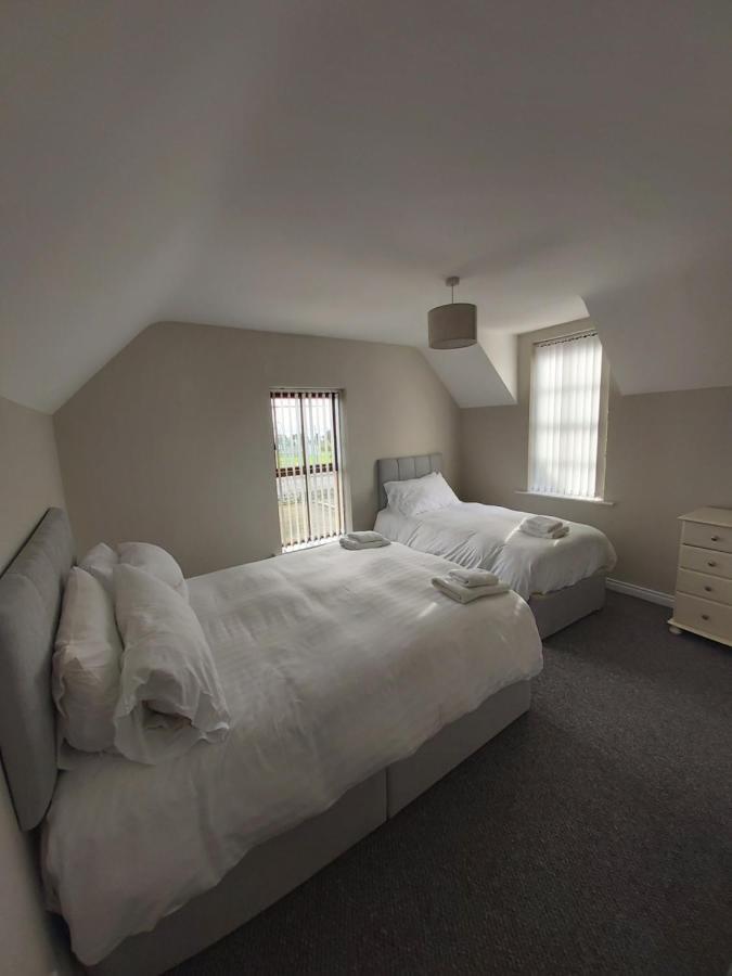 Mary Deeneys Self Catering Cottages, Ture, Muff By Wild Atlantic Wanderer Holiday home *